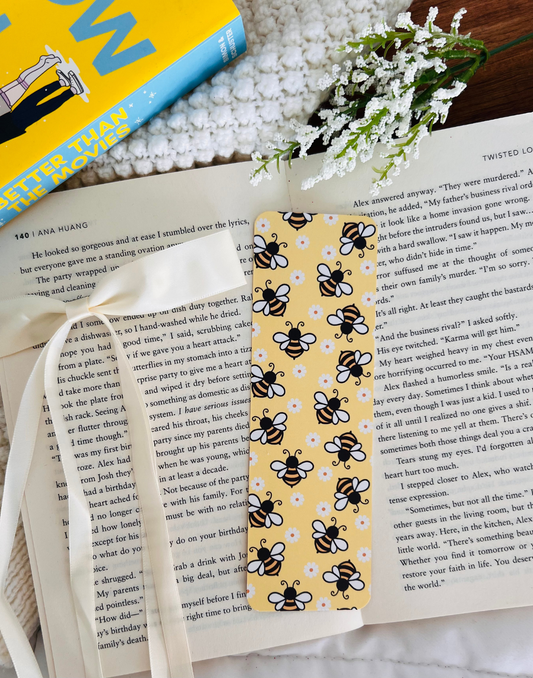 Bee's and Daisies Bookmark